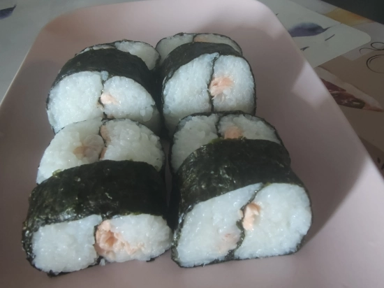 Sushi krewetka i łosoś