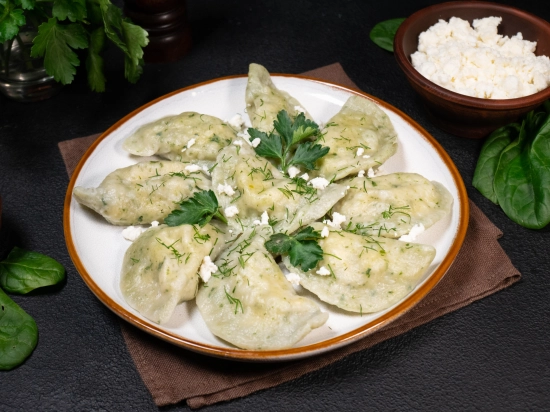 Pierogi ze szpinakiem i serem - 10 szt