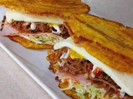 Patacones  (stuffed patacones) BIG: 650g