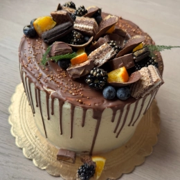 Tort Kinder Bueno (2 kg - 20 porcji)