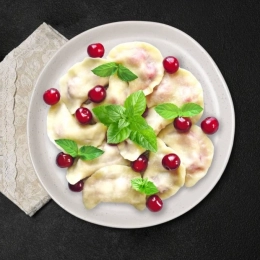 Pierogi z wiśniami (bez cukru)