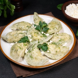 Pierogi ze szpinakiem i serem - 10 szt