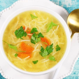 Domowy Rosół z marchewka oraz pietruszką