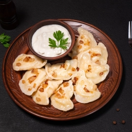 Pierogi z ziemniakami i pieczarkami VEGA - 10 szt