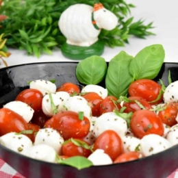 Sałatka mini caprese