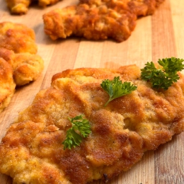 KOTLET SCHABOWY W JAJKU