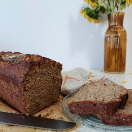 Bananowy chlebek z miso na mące orkiszowej
