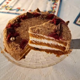 Tort karmelowy miód