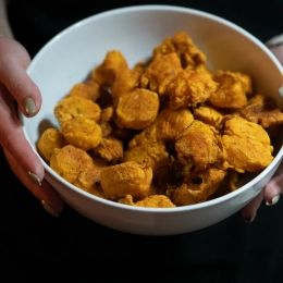 Fried curry potatoes (Viazi Curry)