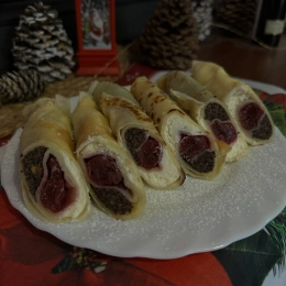 Naleśniki mak,ser,wiśnie