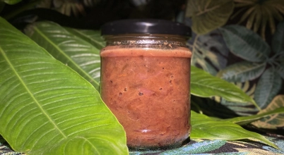 Chutney z czerwonej cebuli, śliwki i pomarańczy