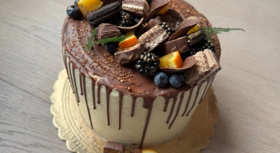 Tort Kinder Bueno (2 kg - 20 porcji)
