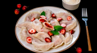 Pierogi z truskawkami (bez cukru)