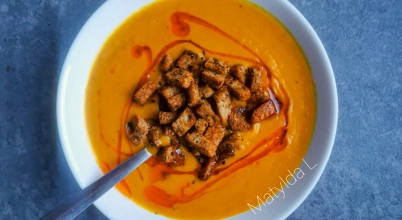 Aromatyczna zupa krem z pieczonej dyni