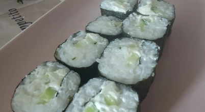 Sushi maki ser I ogorek