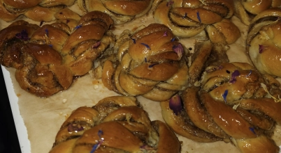 Kanelbullar z kardamonem - szwedzkie kardamonki  z palonym masłem