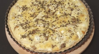 Tarta z kurczakiem i marynowanym selerem
